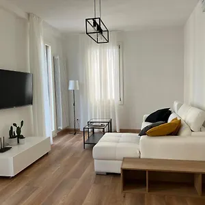 https://ca-yvonne-alloggio-a-lido-di-venezia.hotelinveneto.com
